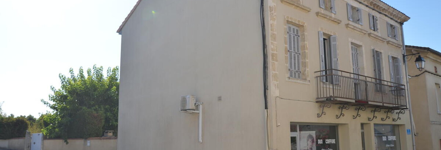 Immeuble  296 m² à vendre à La Roche-Chalais (24490)