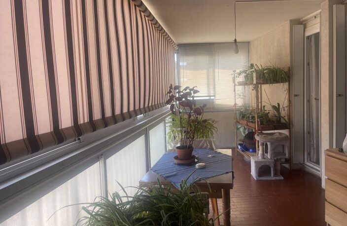 APPARTEMENT LUMINEUX DE 84,14 M² + LOGGIA DE 15 M² — photo 2