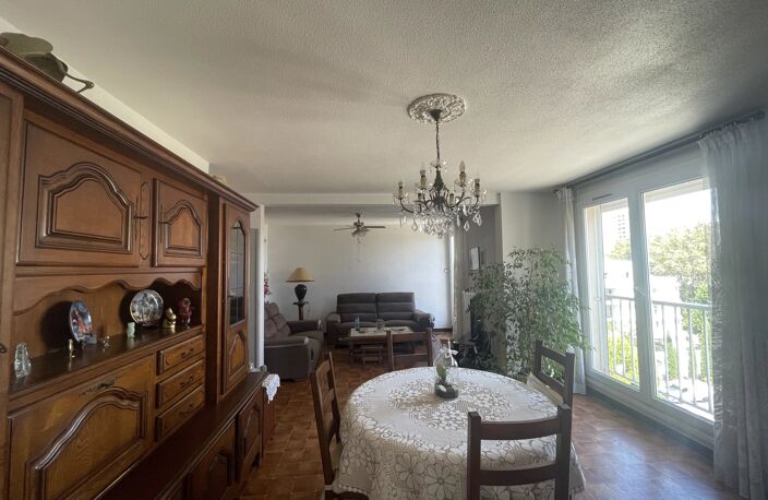 APPARTEMENT LUMINEUX DE 84,14 M² + LOGGIA DE 15 M² — photo 3