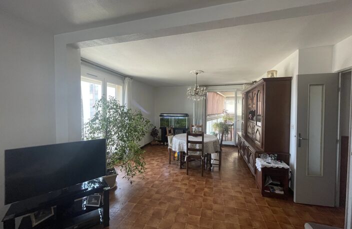 APPARTEMENT LUMINEUX DE 84,14 M² + LOGGIA DE 15 M² — photo 5
