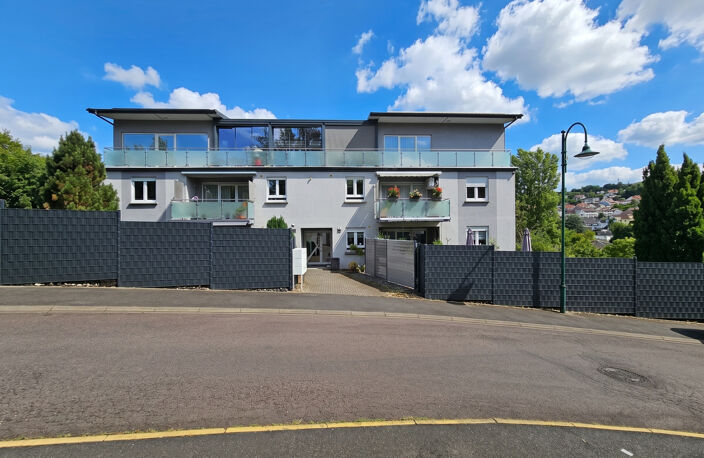Oeting   Superbe F3 de 77 m2 avec balcon panoramique, garage — photo 2