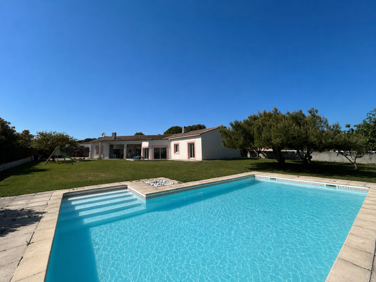 À Villemoustaussou, villa en vente avec Le TUC IMMO BRAM-Age — photo 1