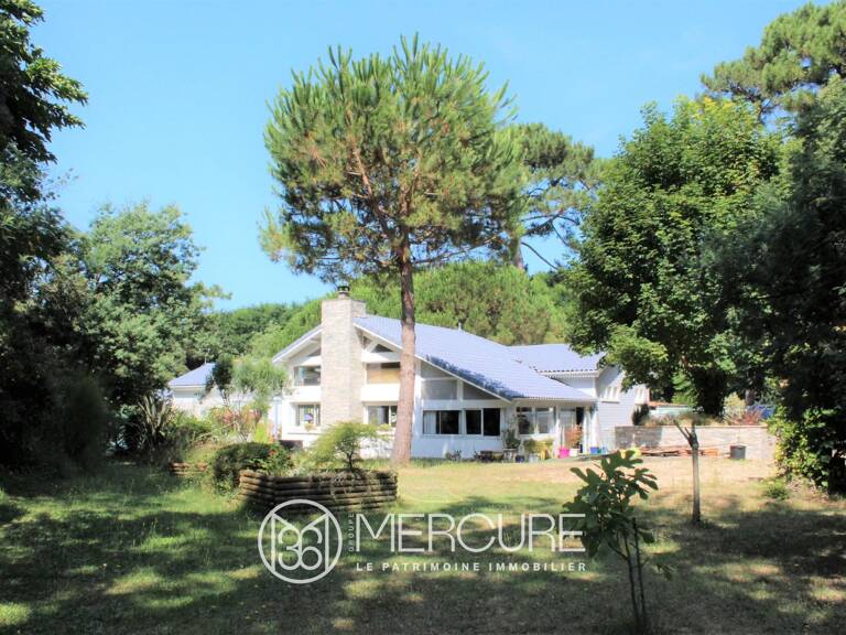 VILLA BORD DE MER — photo 1