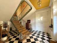 HOTEL PARTICULIER avec MAISON ANNEXE et DEPENDANCE — photo 4