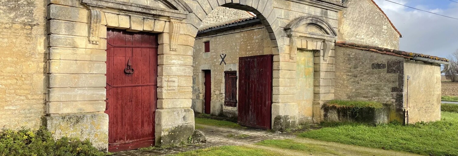 Maison 14 Pièces 500 m² à vendre à Jarnac (16200)