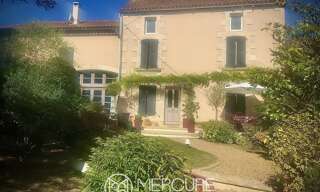 Maison 8 Pièces 284 m² à vendre à Buxerolles (86180)