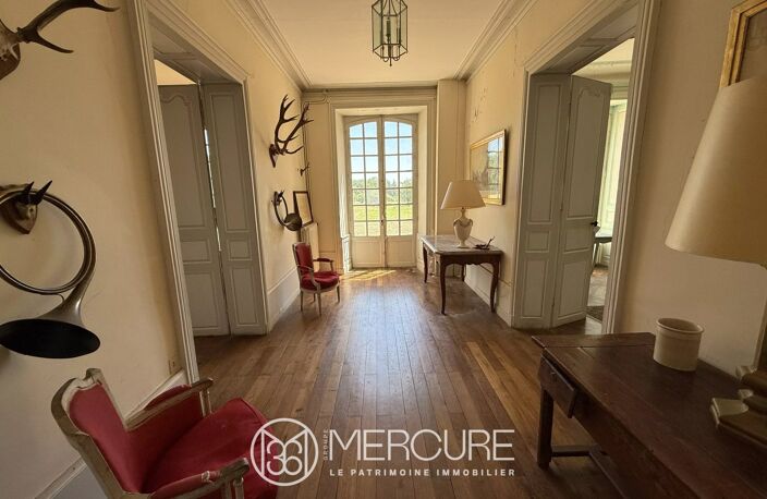 CHATEAU XVIIIe IMH avec CHAPELLE sur 23,7 HA — photo 5