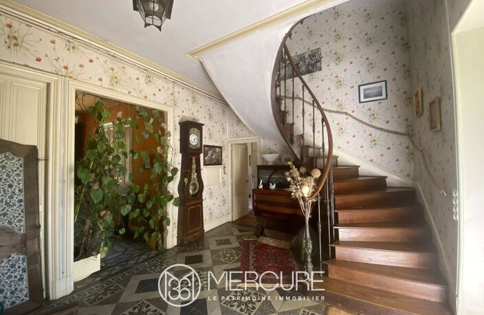 PROCHE MONTMORILLON, MAISON DE MAITRE XIXe AVEC COMMUNS — photo 2