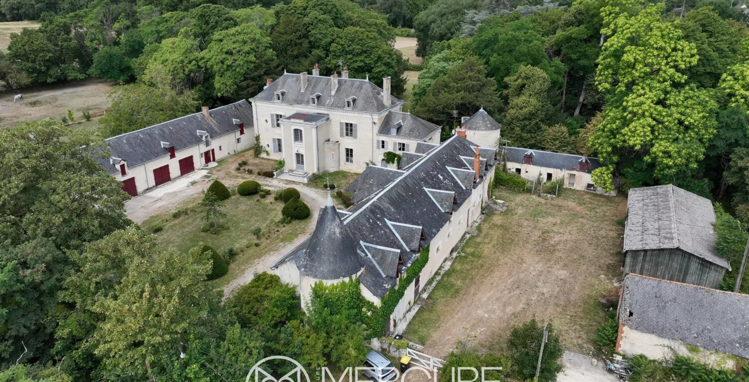 Un château de caractère au cœur du Parc naturel régional de la B — photo 1
