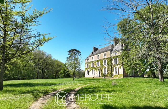 Château du XIXᵉ siècle au cœur d’un domaine de 93 hectares — photo 2