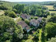 Charmant hameau au coeur d'un nid de verdure — photo 3