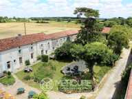 LOGIS ET SES DEPENDANCES — photo 2