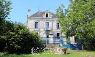 Maison 11 Pièces 375 m² à vendre à Saintes (17100)