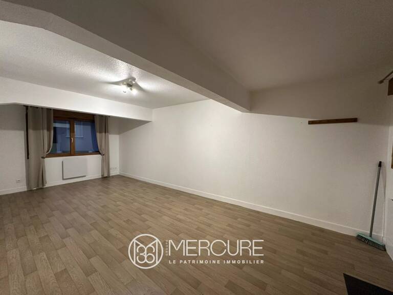APPARTEMENT T2 MEUBLÉ A CHATELLERAULT — photo 1
