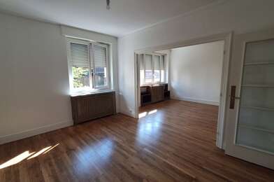 Appartement 5 pièces 1017 €