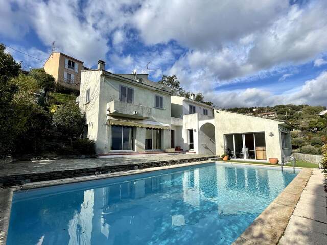 Maison - 250m² - Santa-Maria-di-Lota — photo du bien