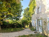 MAISON FAMILIALE DE CARACTÈRE AVEC PISCINE ET DE NOMBREUSES — photo 2