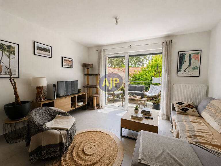 T2 RECENT DERNIER ETAGE AVEC PARKING — photo 1