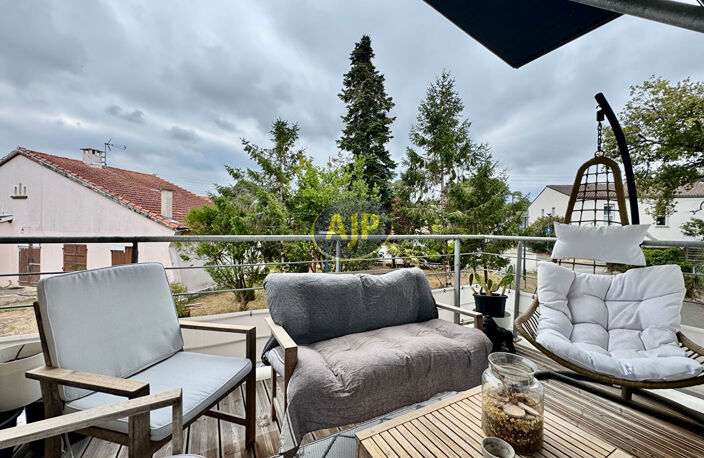 T2 RECENT DERNIER ETAGE AVEC PARKING — photo 2
