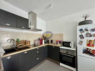 T2 RECENT DERNIER ETAGE AVEC PARKING — photo 4