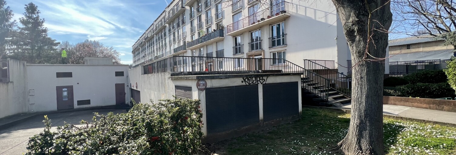 Garage  10 m² à vendre à Ivry-sur-Seine (94200)