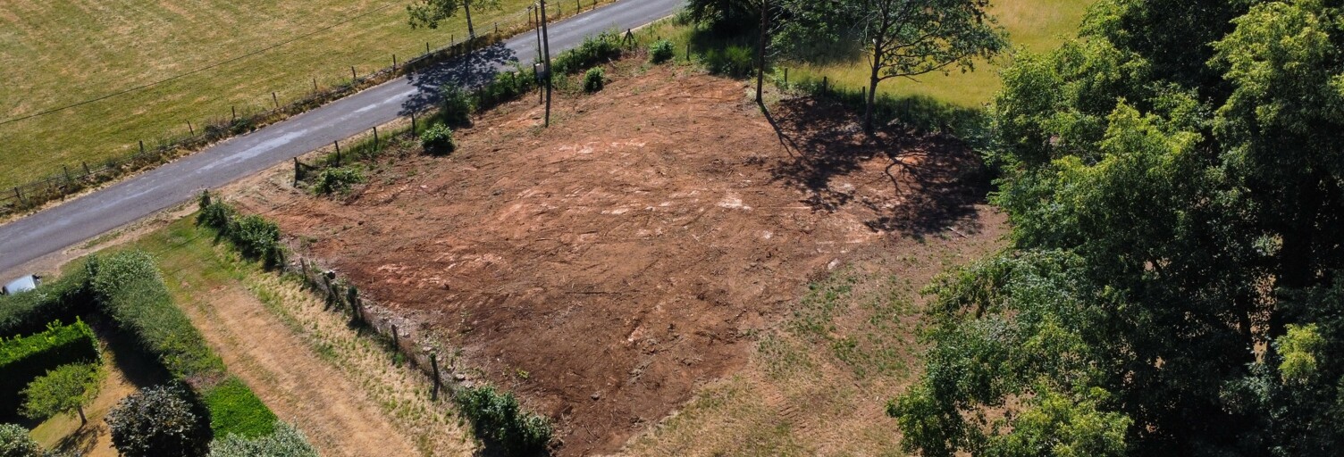 Terrain  960 m² à vendre à Chaussenac (15700)