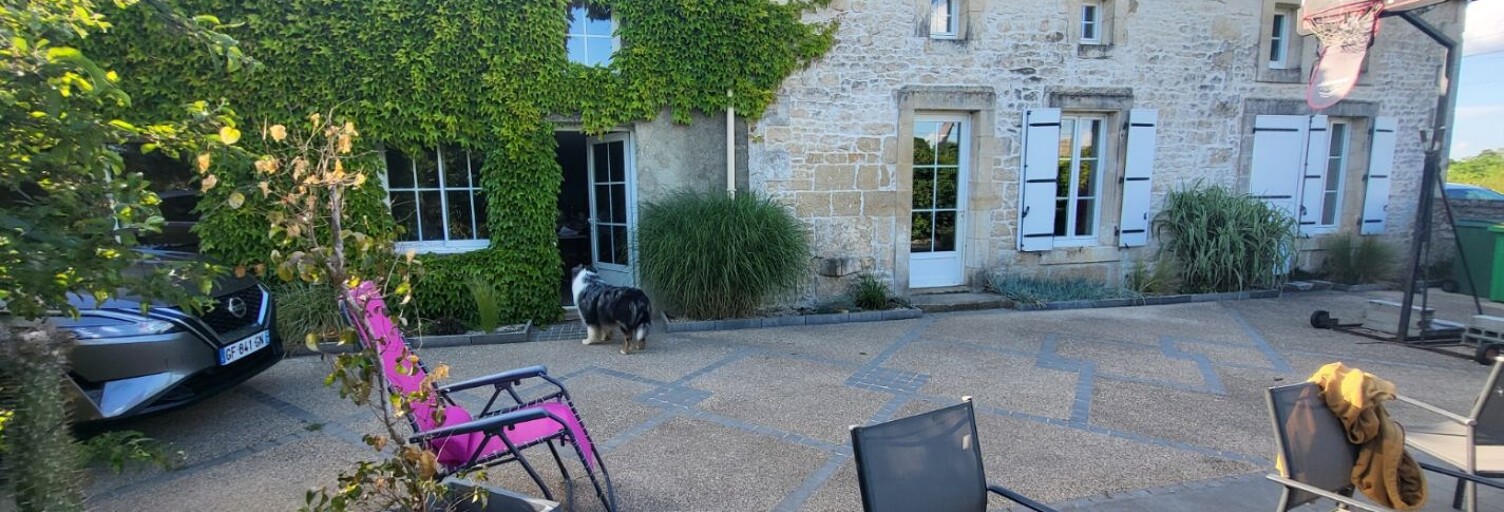 Maison 7 Pièces 186 m² à vendre à Coulonges-sur-l'Autize (79160)