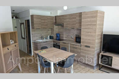 Appartement  600 €