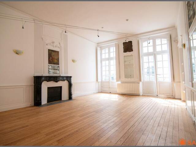 Bureau d'Exception 200 m2 8 pièces — photo du bien