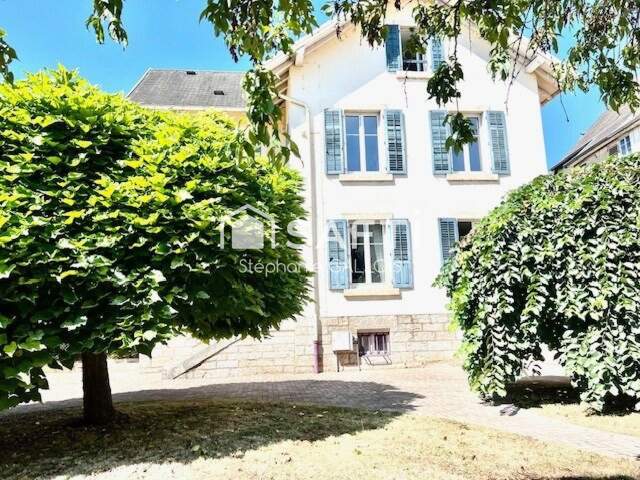 Maison T7 de 200 m2 — photo du bien