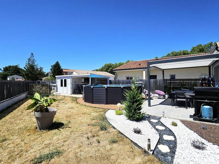 Le confort d'une maison récente, la liberté de tout faire à pied : bienvenue dans votre futur chez-vous. — photo 1
