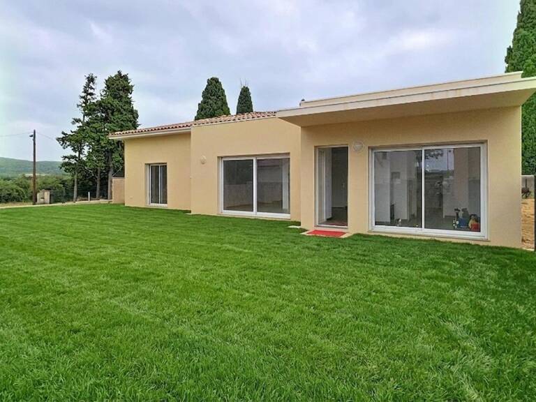 Villa de 102 m² de plain-pied avec trois chambres — photo 1