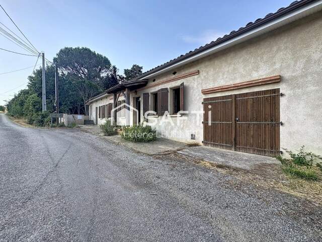 Ancienne ferme à rénover  136 m²  Terrain de 7125 m²  Dépendances — photo du bien