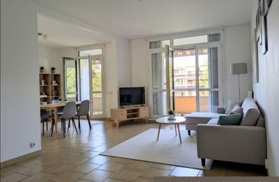 Appartement avec deux balcons et garage fermé — photo du bien