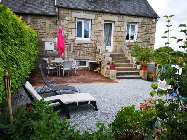 MAISON EN PIERRES SUR TERRAIN DE 4898 M2 — photo du bien