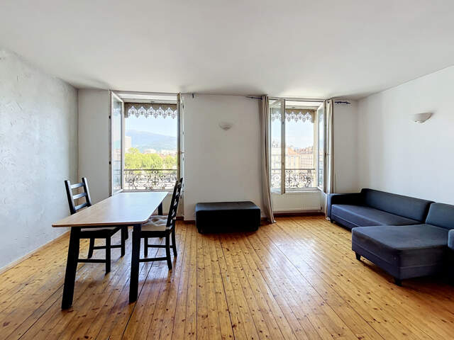Isère (38) - A Vendre GRENOBLE - 2 Appartements 89m2 - T3 de — photo du bien