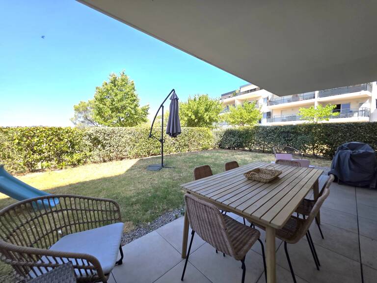 APPARTEMENT - REZ DE JARDIN -  2 chambres - jardin  - parking — photo 1