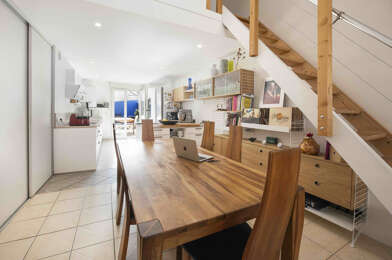 Appartement 4 pièces 220500 €