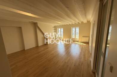 Appartement 3 pièces 2100 €