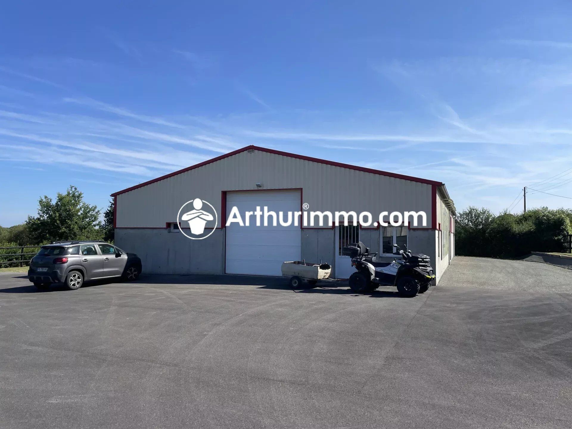Local commercial 3 pièces · à Le Grais · 205 700 €