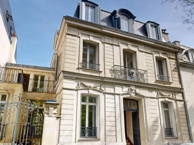 Maison 11 pièces 274 m² à Paris 16 — photo du bien