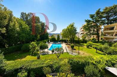 Appartement 1 pièces 240000 €