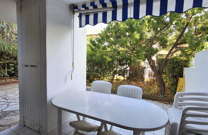 BANDOL   Appartement avec terrasse, jardin privatif, entrée — photo 2