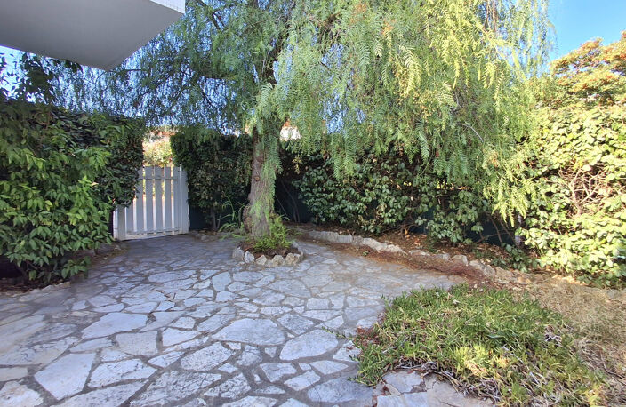BANDOL   Appartement avec terrasse, jardin privatif, entrée — photo 3