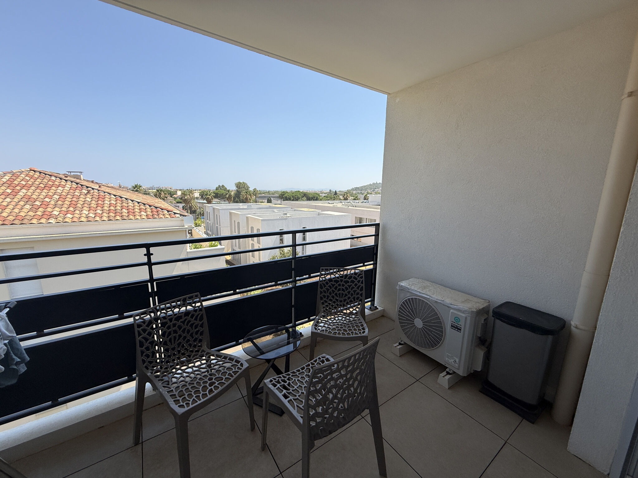 Appartement  T2 à louer Hyères 83400