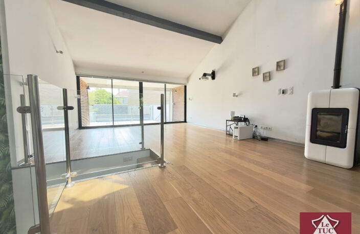 Maison de ville avec terrasses, garage et jacuzzi — photo 4