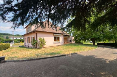 Maison 8 pièces 374400 €