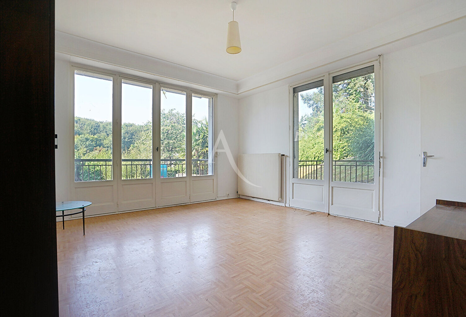 Billère - T1 lumineux avec 2 balcons, parking en sous-sol et grande cave — photo 1