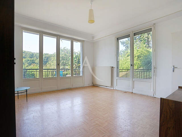 Billère - T1 lumineux avec 2 balcons, parking en sous-sol et grande cave — photo du bien