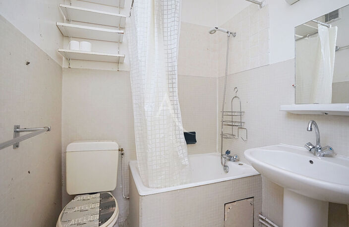 Billère - T1 lumineux avec 2 balcons, parking en sous-sol et grande cave — photo 4